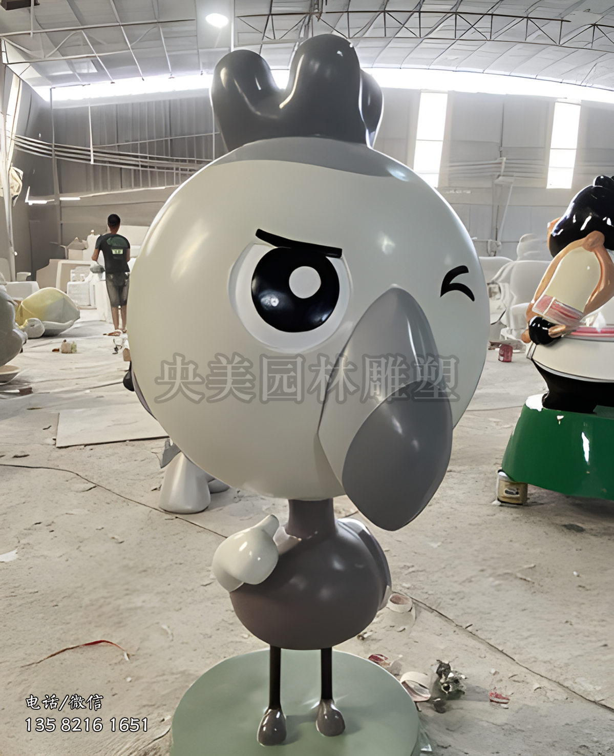 卡通小雞（鸚鵡？）雕塑